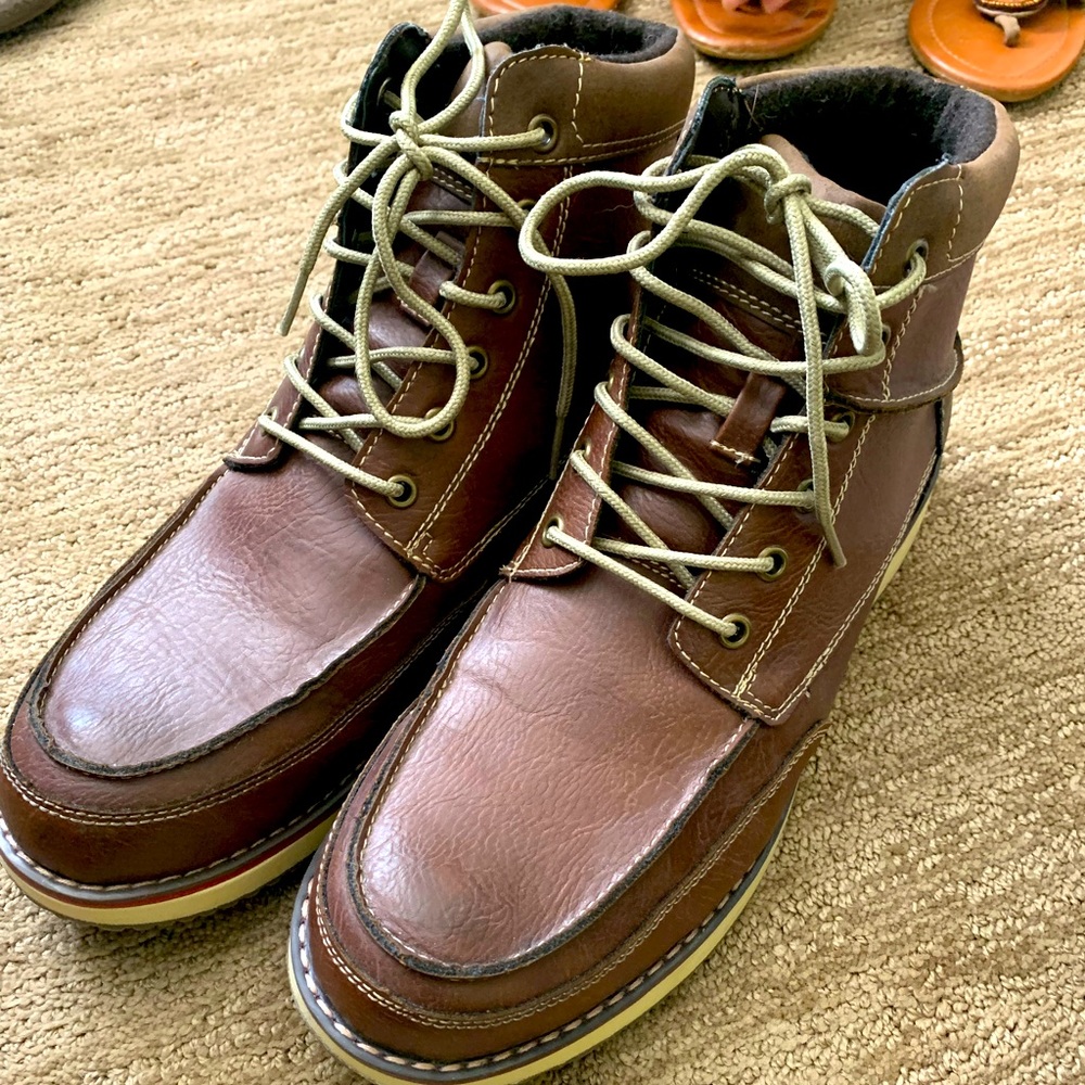 Brand new brown boots